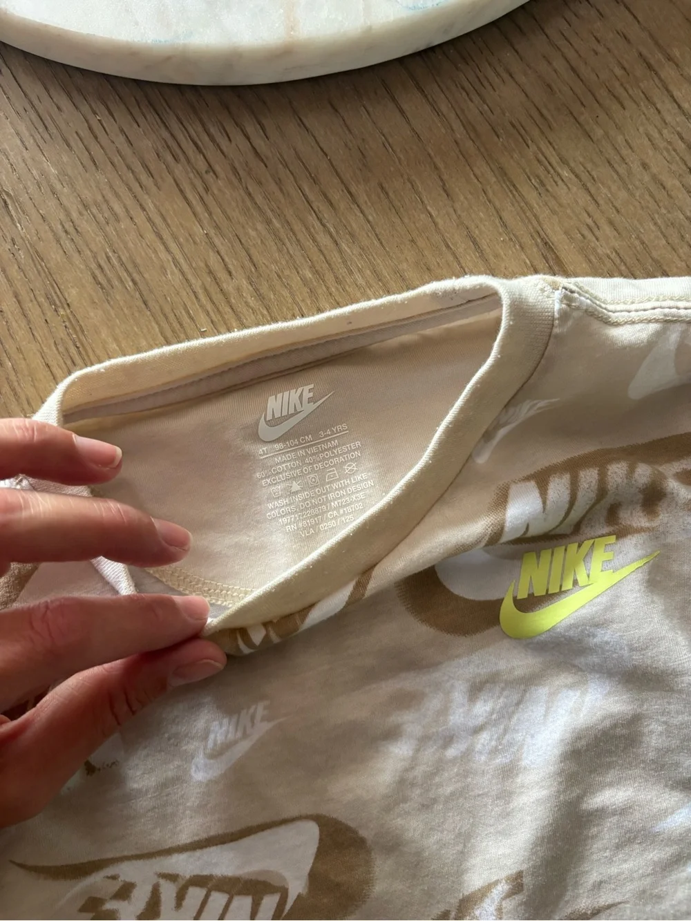 Nike Toddler Tee & Shorts Set in Beige with Neon Yellow Logos 3-4 years